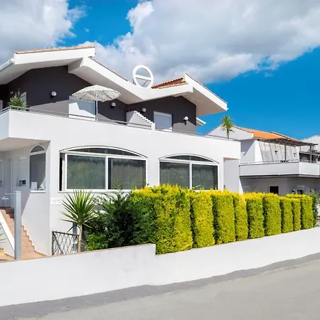 Kapahi Seaview Hotel Apartments Potos Exterior photo