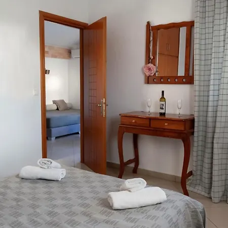 Kapahi Seaview Hotel Apartments Potos Exterior photo